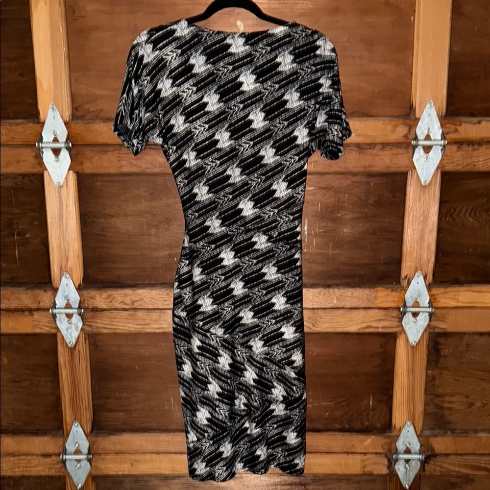 Tracy Reese Black and White short Sleeve Jersey Dress - Picture 4 of 4